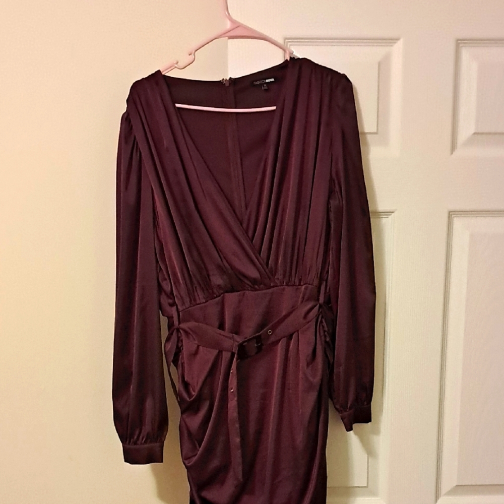 Fashion Nova Burgundy Sheath Dress with Bishop Sleeves and V-Neck